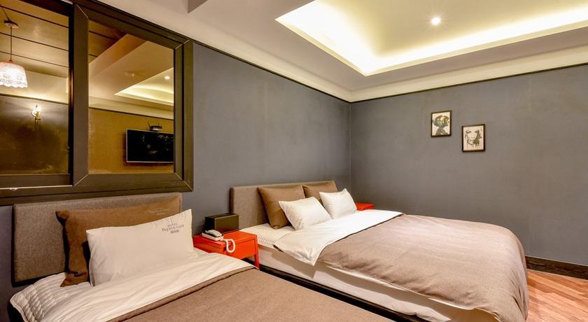 French Code Hotel Changwon Esterno foto