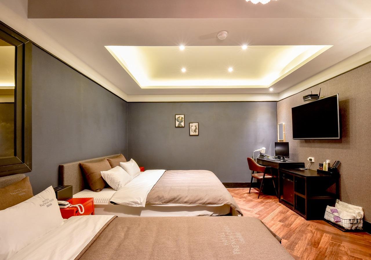 French Code Hotel Changwon Esterno foto