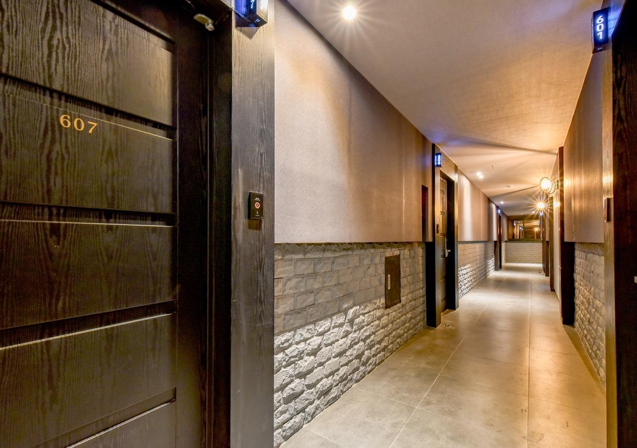 French Code Hotel Changwon Esterno foto