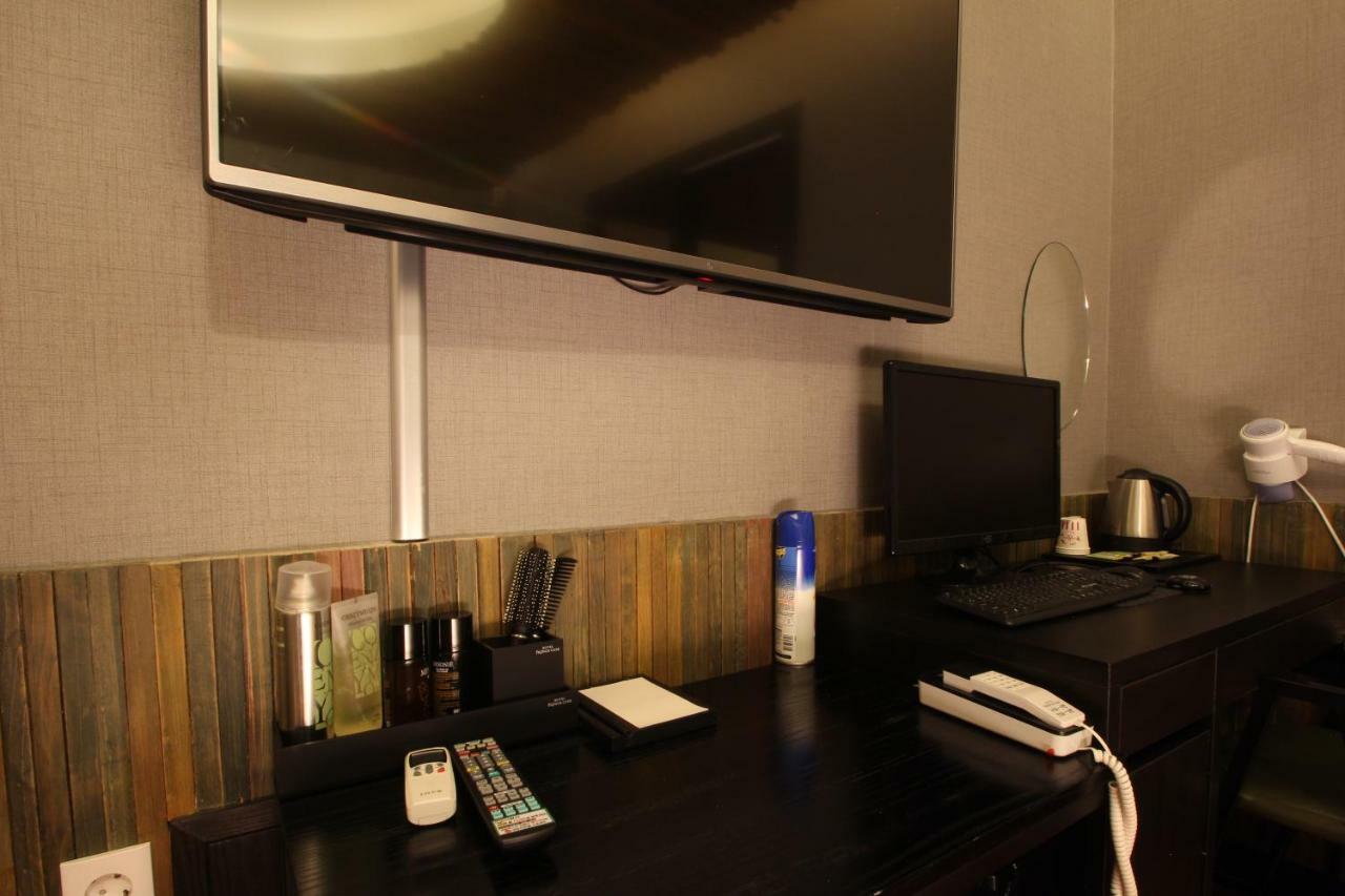 French Code Hotel Changwon Esterno foto